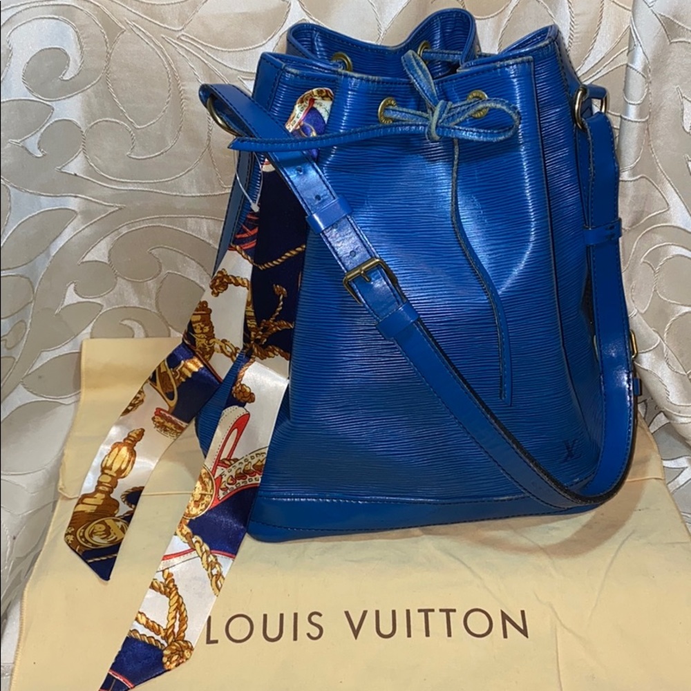 Louis Vuitton EPI Noe Bucket Satchel Shoulder Bag